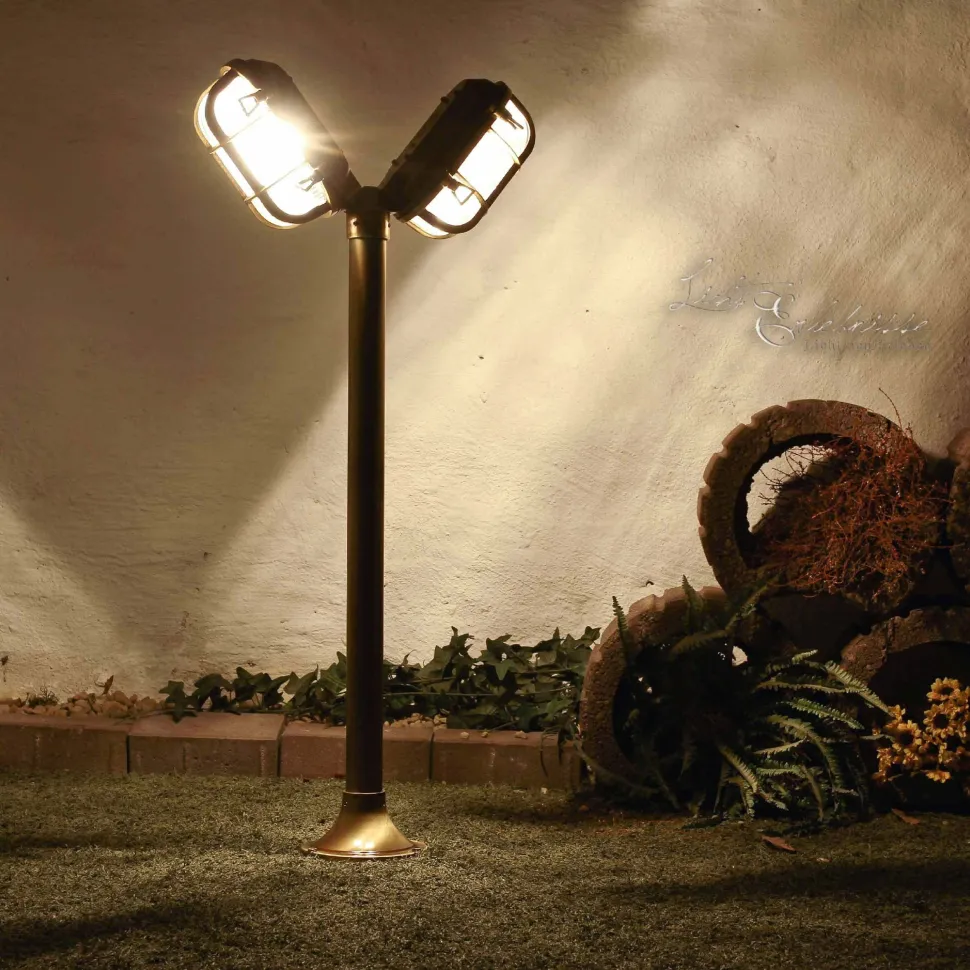 Außen Stehleuchte Antik 2-flmg aus Echt-Messing