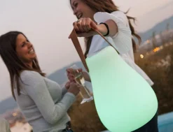 Außenleuchte mit Bluetooth Lautsprecher RGBW Akku tragbar