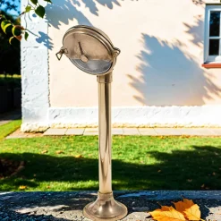 Dekorative Wegeleuchte KARPAHTOS Garten Messing