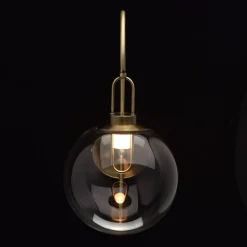 Edle LED Wandleuchte Glas Kugel Schirm in Messing