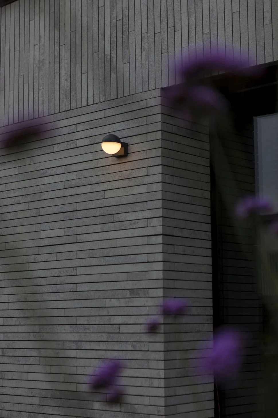 Flexibler Außenspot Anthrazit B:10 cm E27 IP54 blendarm