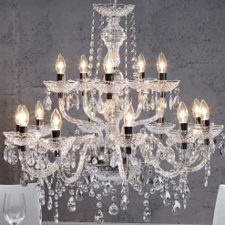 Imposanter Kronleuchter Klassisch E14