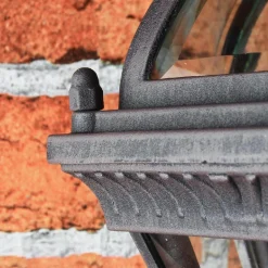 Klassische Außenwandlampe in antik braun