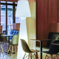 LED Dekolampe außen 200 cm hoch IP65 Stecker Kabel 6000 K