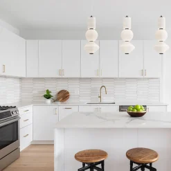 LED Pendelleuchte Schwarz Weiß verstellbar aus Metall Glas