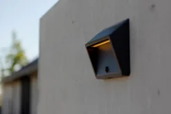 LED Solar Außenwandlampe Bewegungsmelder IP44 900 lm