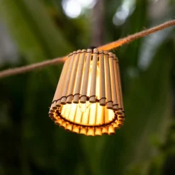 LED Solarlichterkette 5m lang IP44 2200 K Bambus Schirme
