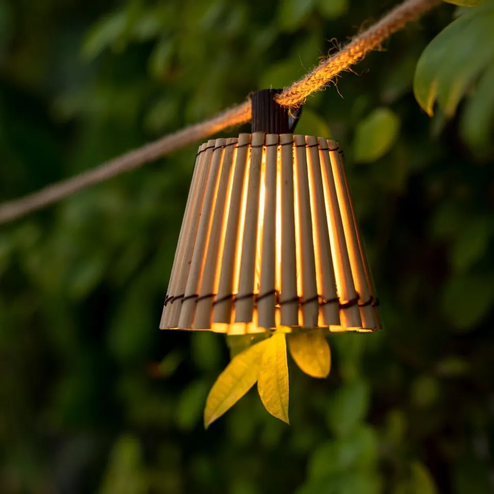 LED Solarlichterkette 5m lang IP44 2200 K Bambus Schirme