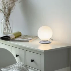 LED Tischleuchte in Stahl Glaskugel 3 W 3000 K dimmbar