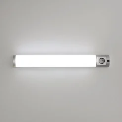 LED Unterbaulampe mit Steckdose 67cm Küche