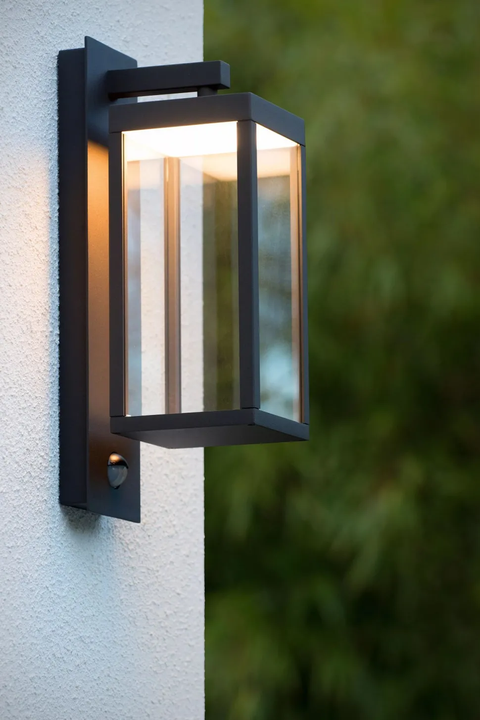 LED Wandlampe mit Bewegungsmelder Aluminium Glas 3000 K