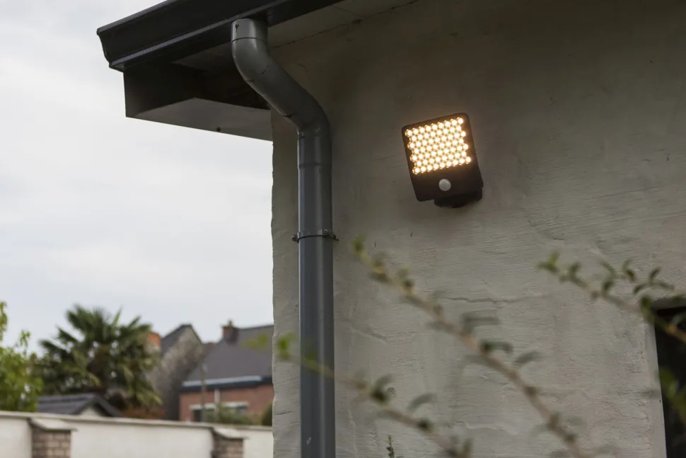 LED Wandlampe mit Bewegungsmelder 3000 K IP54 beweglich