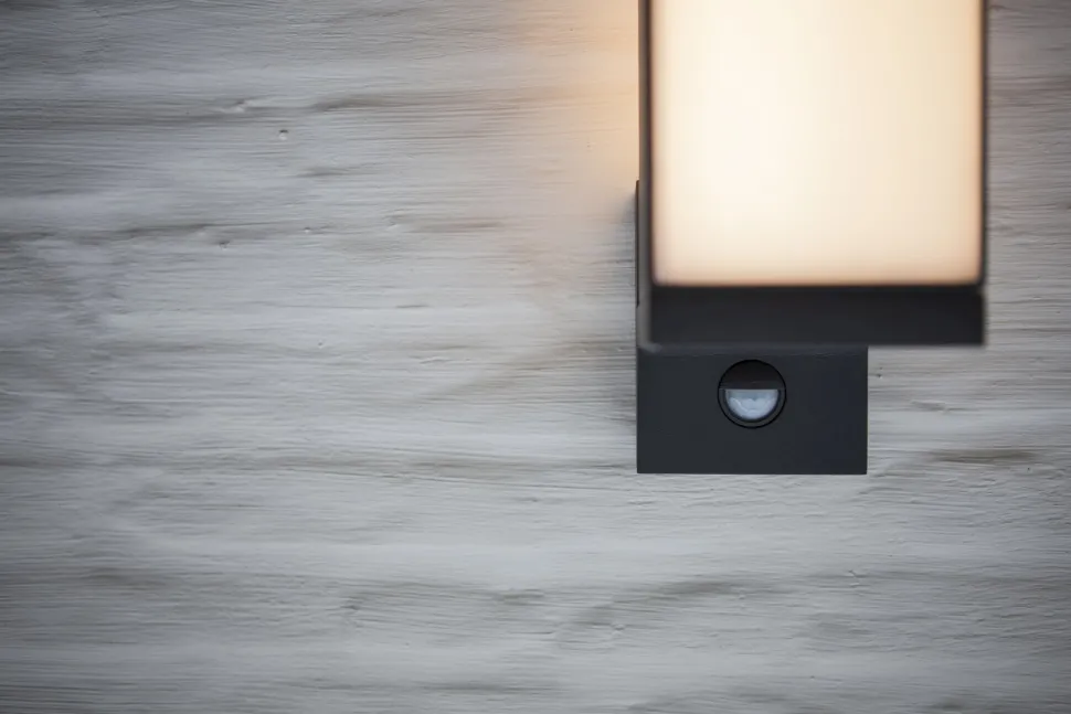 LED Wandlampe mit Bewegungsmelder IP54 14 W verstellbar