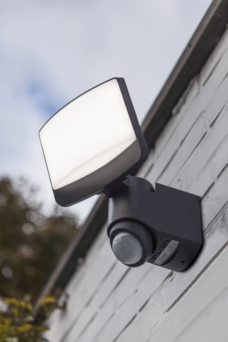 LED Wandleuchte außen mit Bewegungsmelder IP44 5000 K