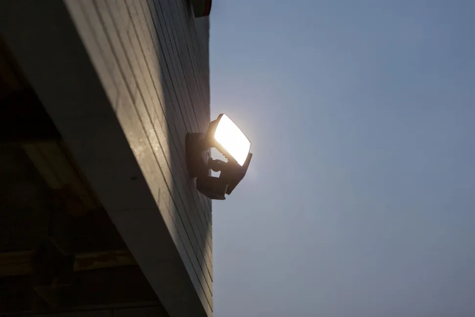 LED Wandleuchte mit Bewegungsmelder IP54 6 W flexibel