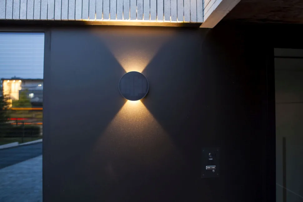 Moderne LED Solar-Außenlampe Wand IP54 Dunkelgrau 5 W