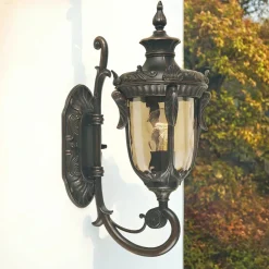 Opulente Wandleuchte AMY Rustikal IP44 außen Hof