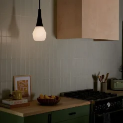 Pendelleuchte Glasschirm schmal Ø 17,8 cm H: max. 144,5 cm E27