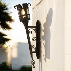 Rustikale Außenleuchte in Schwarz-Kupfer IP44 CASTLE