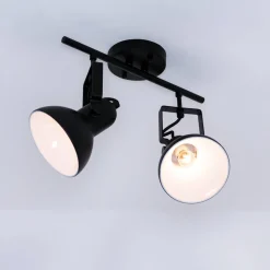 Spot Leuchte Schwarz Metall lang Retro praktisch