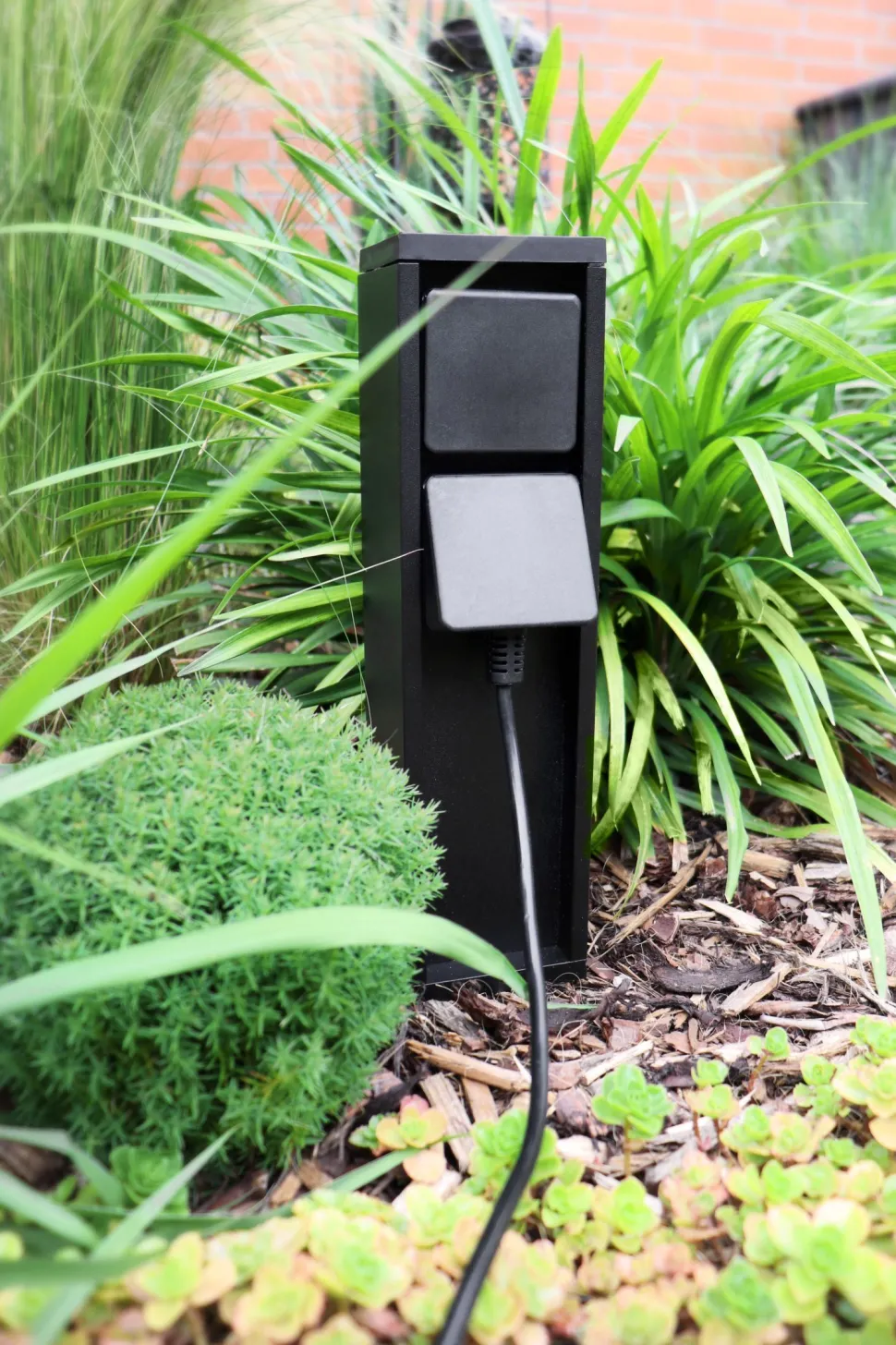 Steckdosensäule Schwarz 31 cm max 3500 W IP54 Aluminium