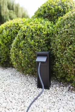 Steckdosensäule Schwarz 24 cm max 3500 W IP54 Aluminium