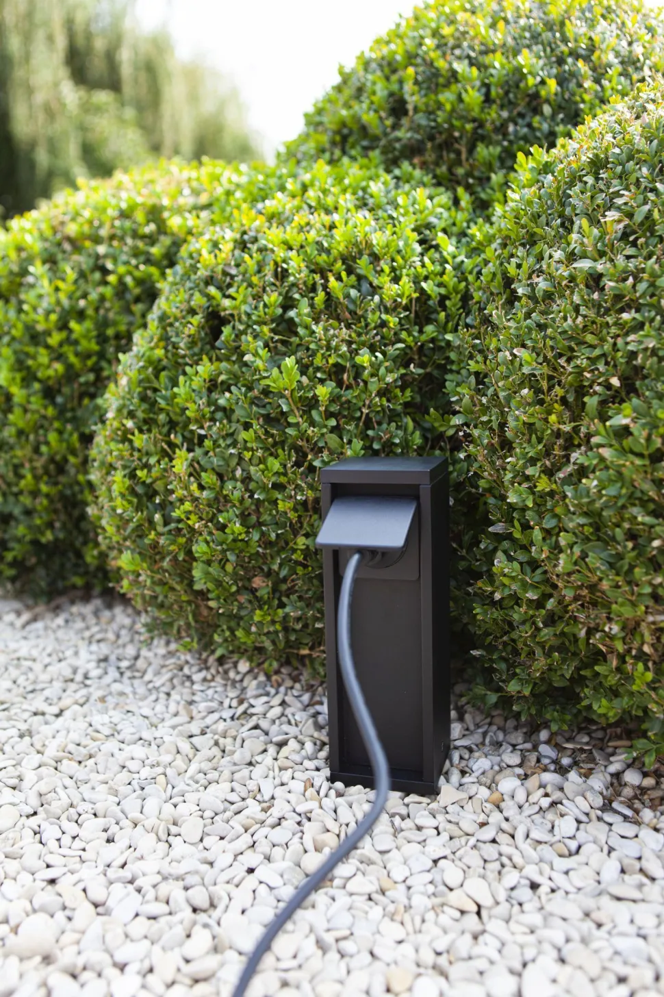 Steckdosensäule Schwarz 24 cm max 3500 W IP54 Aluminium