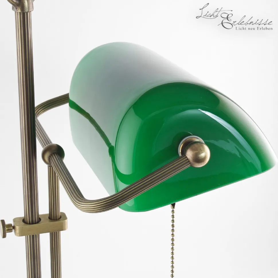 Stilvolle Bankerleuchte Messing Glas mit Zugschalter