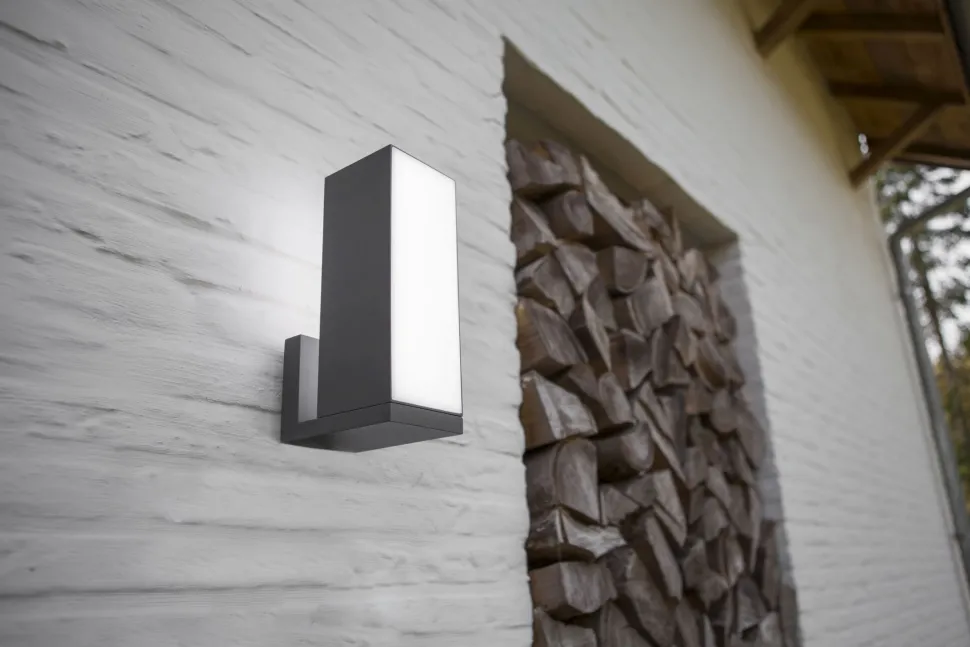 Verstellbare LED Außenwandlampe RGB IP54 15 W dimmbar