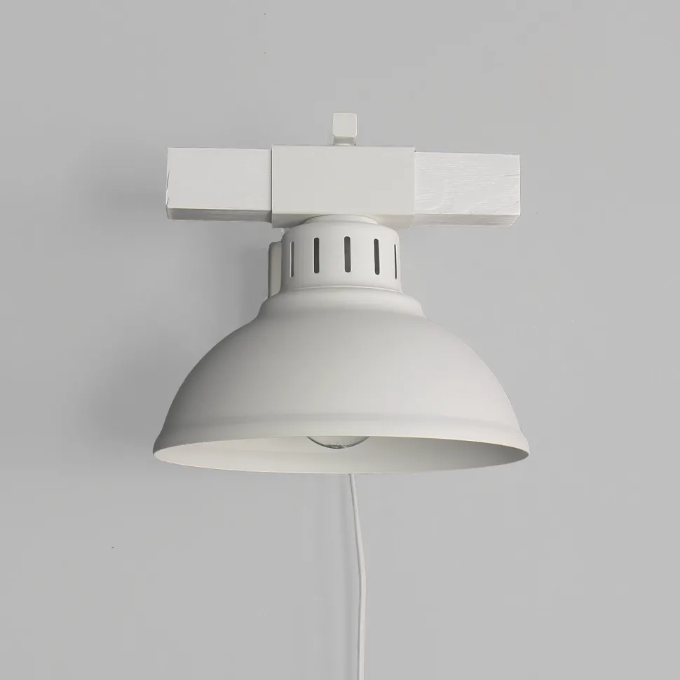 Wandlampe Weiß mit Steckdosenanschluss