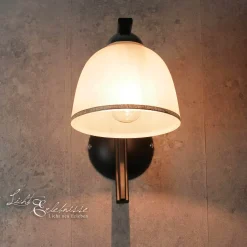 Wandleuchte AVIA in Schwarz