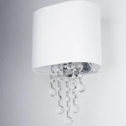 Wandleuchte im Jugendstil weiß