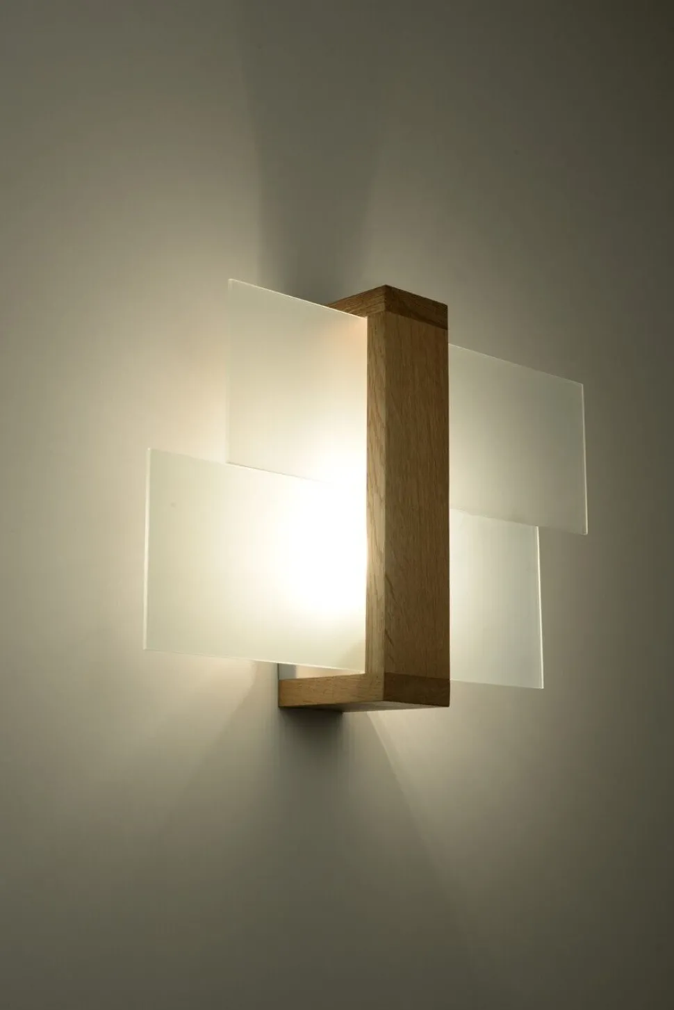 Wandleuchte LEDA in Echtholz
