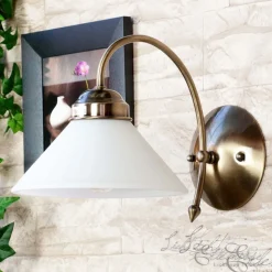 Wandleuchte mit Glasschirm Antik