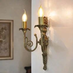 Wandleuchter 2-flmg Weiß aus Echt-Messing