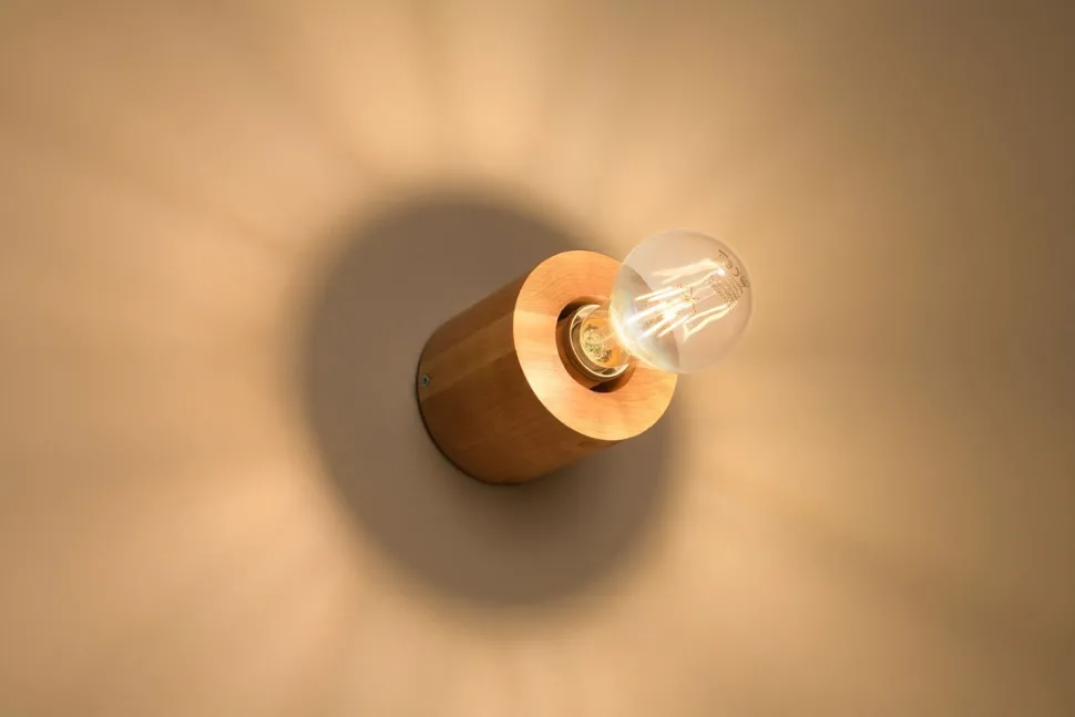 Wohnliche Wandlampe JAZLEAN Holz Ø10cm rund für E27